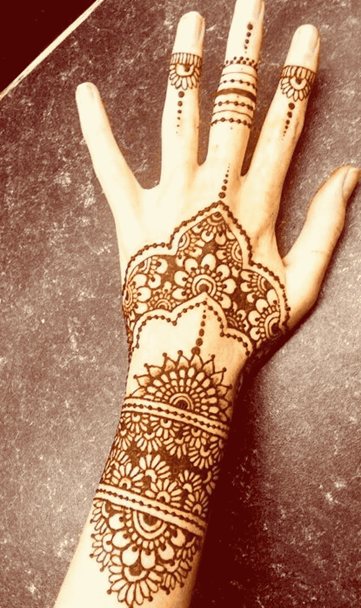 Beauteous Left Hand Henna design
