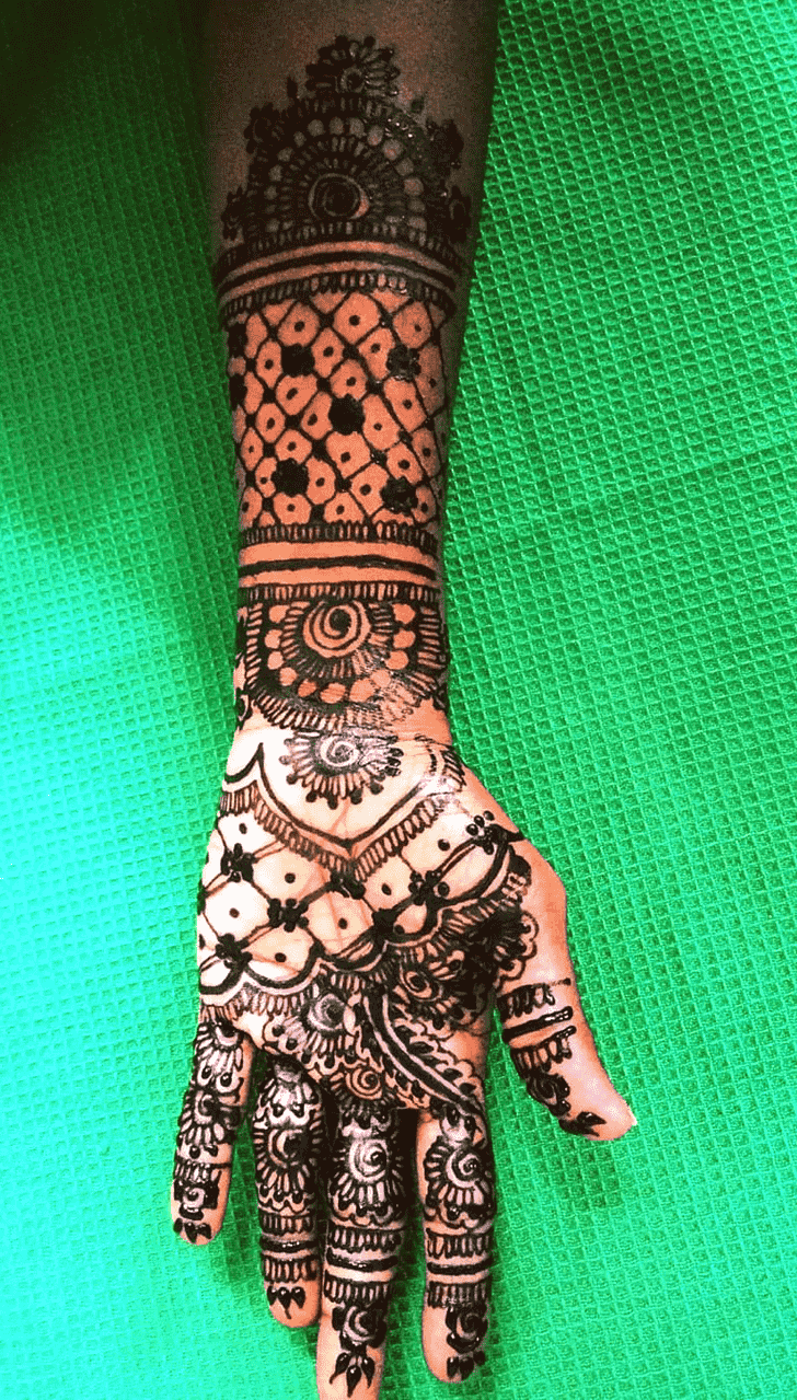 Captivating Left Hand Henna design