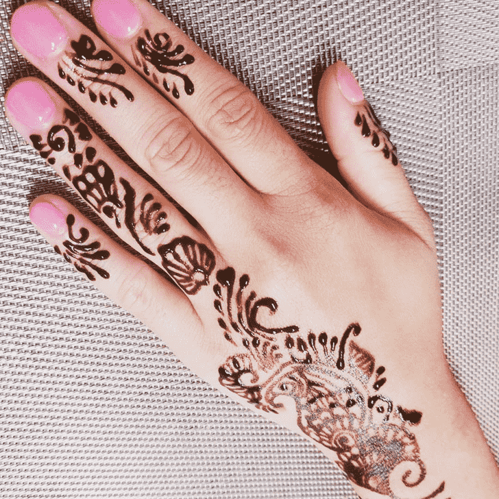 Excellent Left Hand Henna design