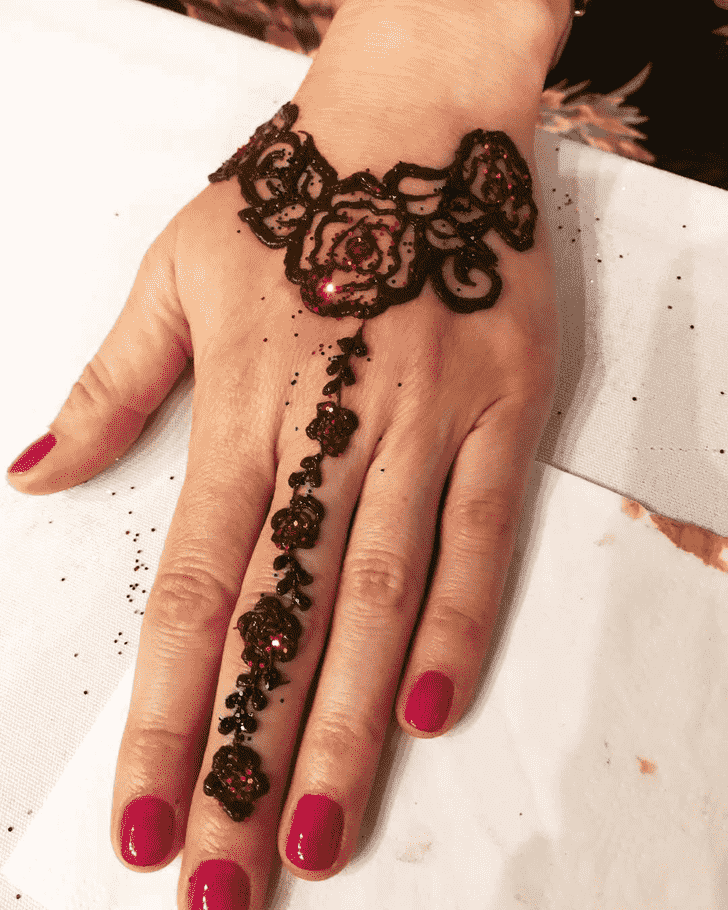 Fair Left Hand Henna design