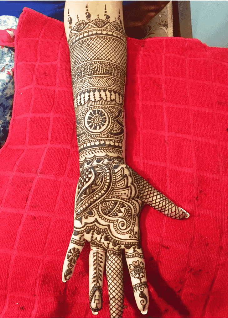 Good Looking Left Hand Henna design