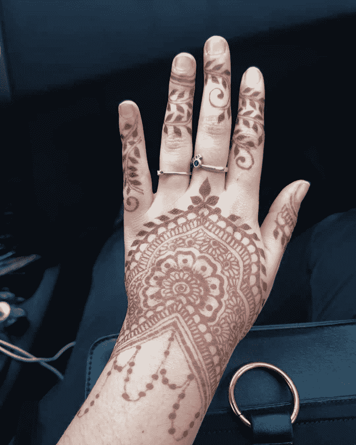 Magnetic Left Hand Henna design