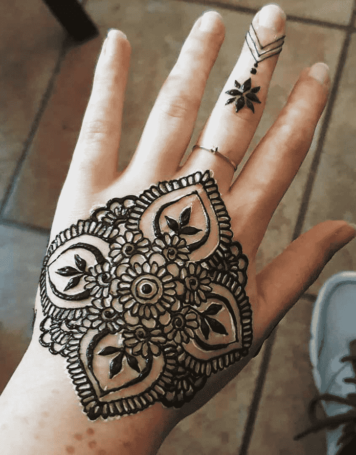 Marvelous Left Hand Henna design