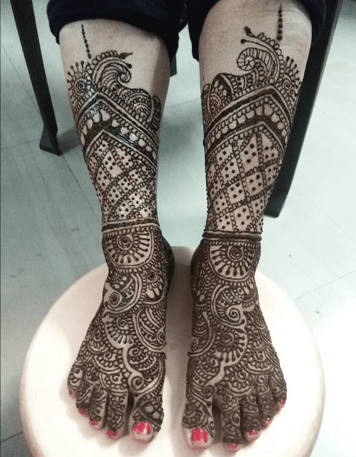 Flame Leg Henna Design