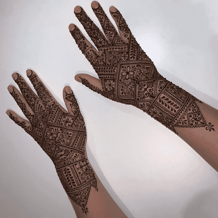 Dazzling Latest Henna Design