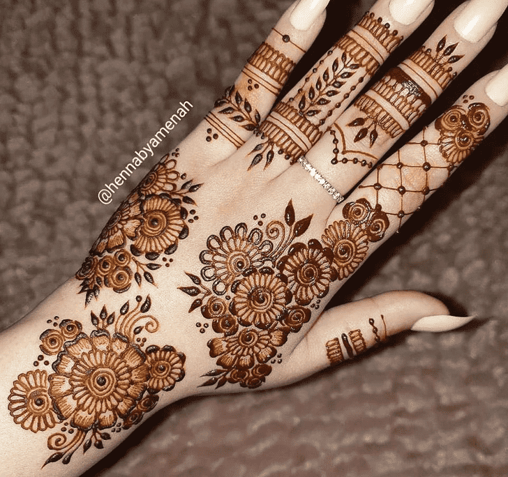 Exquisite Latest Henna Design
