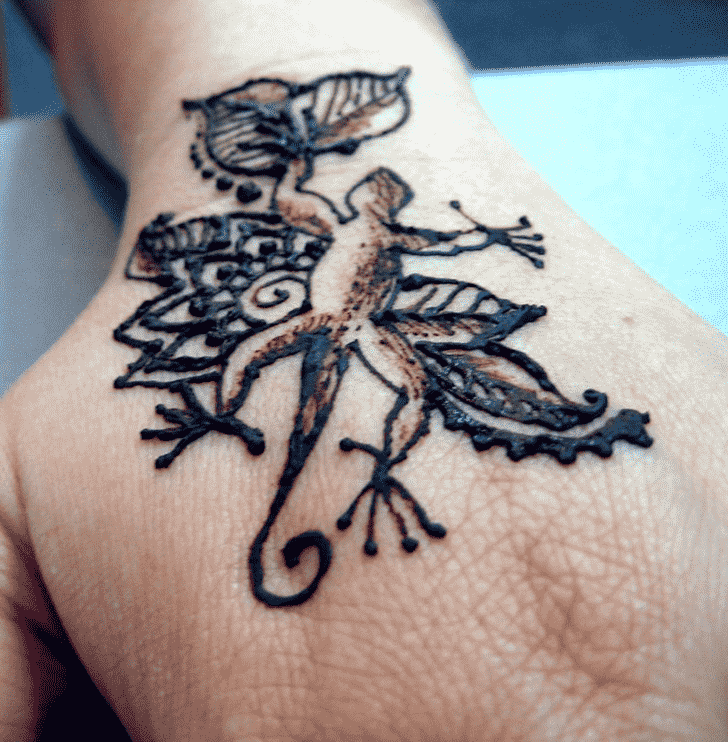 Gorgeous Lizard Henna design