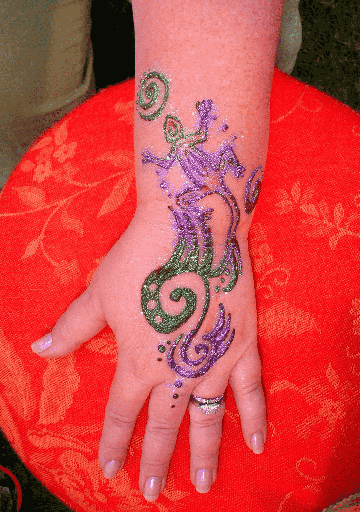 Ideal Lizard Henna design