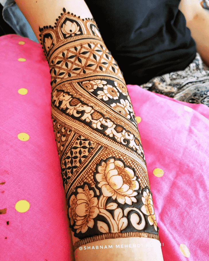 Captivating London Henna Design