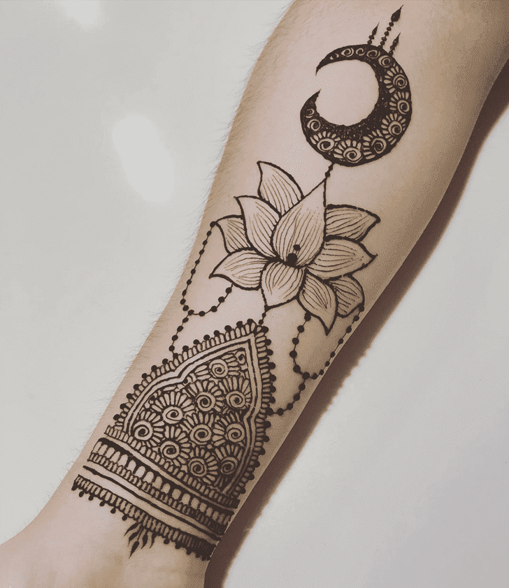 Gorgeous Lotus Henna Design