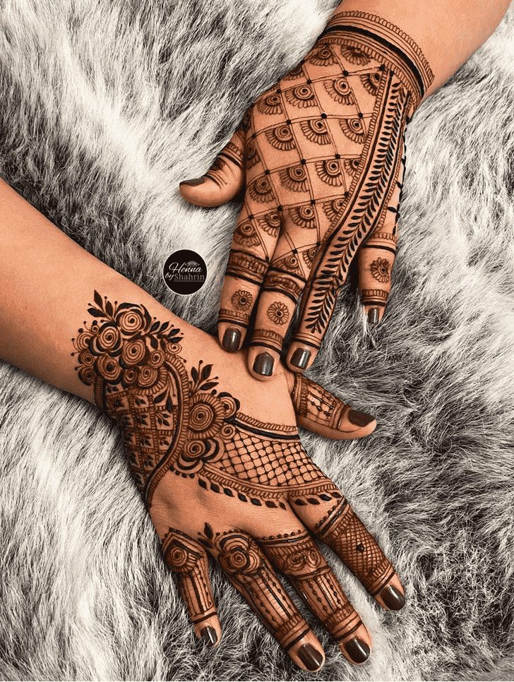 Dazzling Lovely Henna design