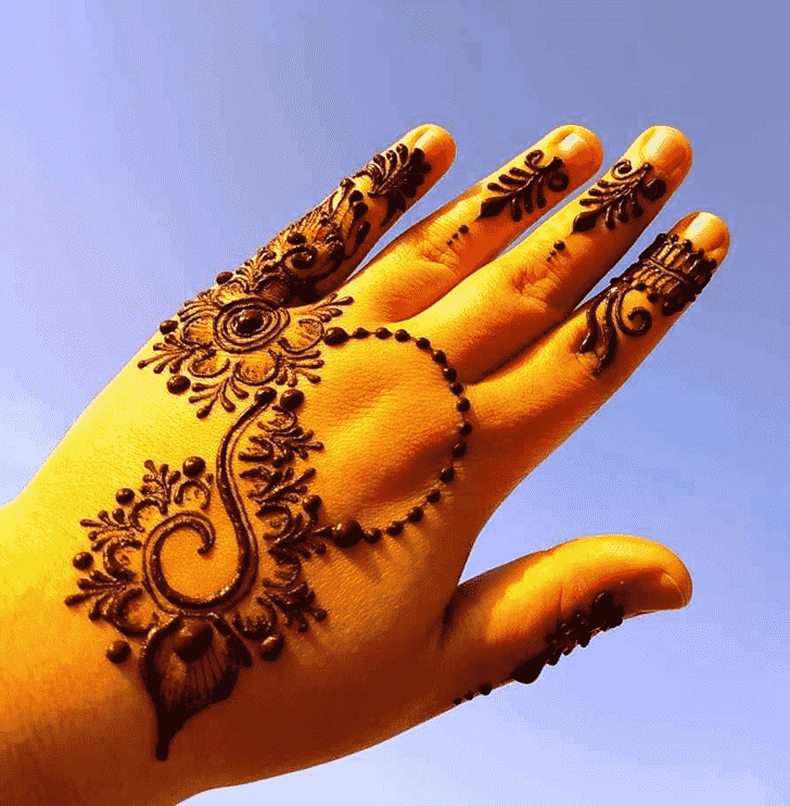 Splendid Lovely Henna design