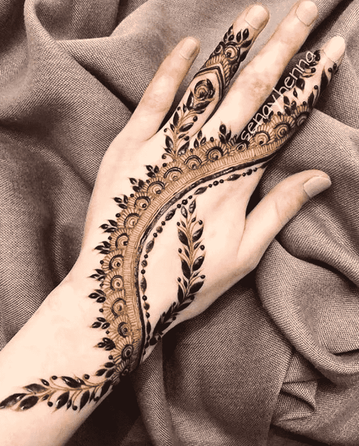 Delicate Lucknow Henna Design
