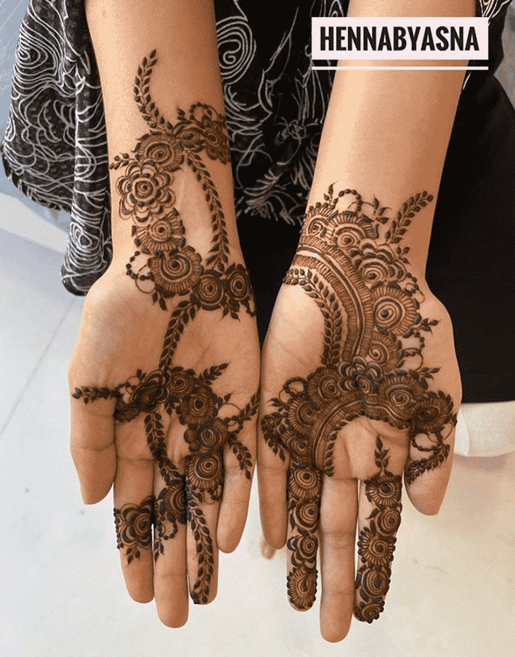 Refined Lucknow Henna Design