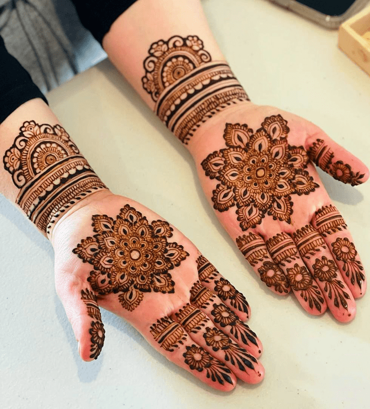 Beauteous Ludhiana Henna Design
