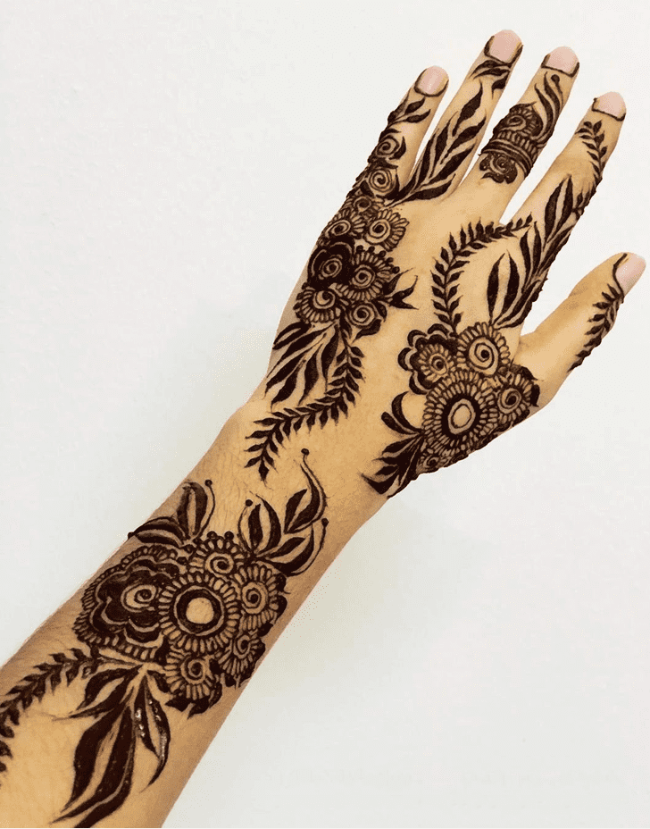 Delicate Ludhiana Henna Design