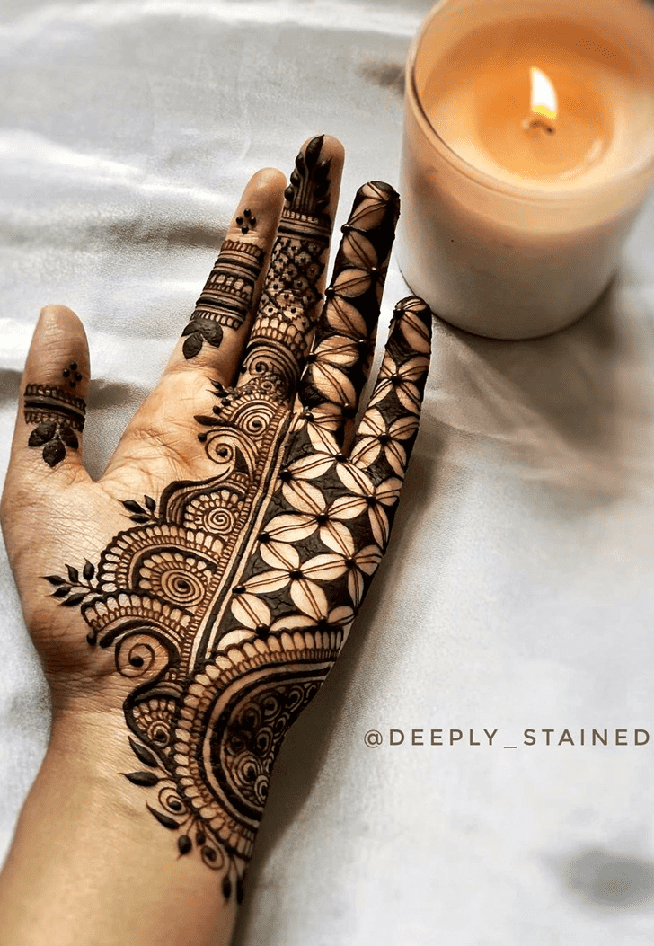 Pretty Malayalam Henna Design