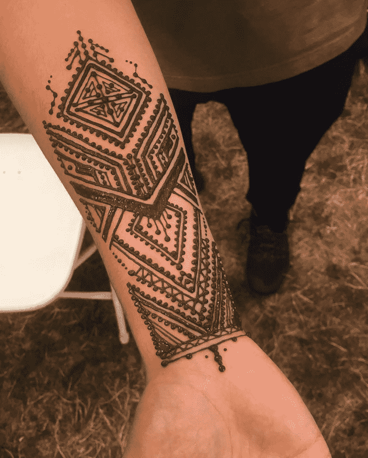 Shapely Man Henna Design
