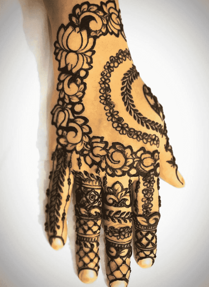 Appealing Manali Henna Design