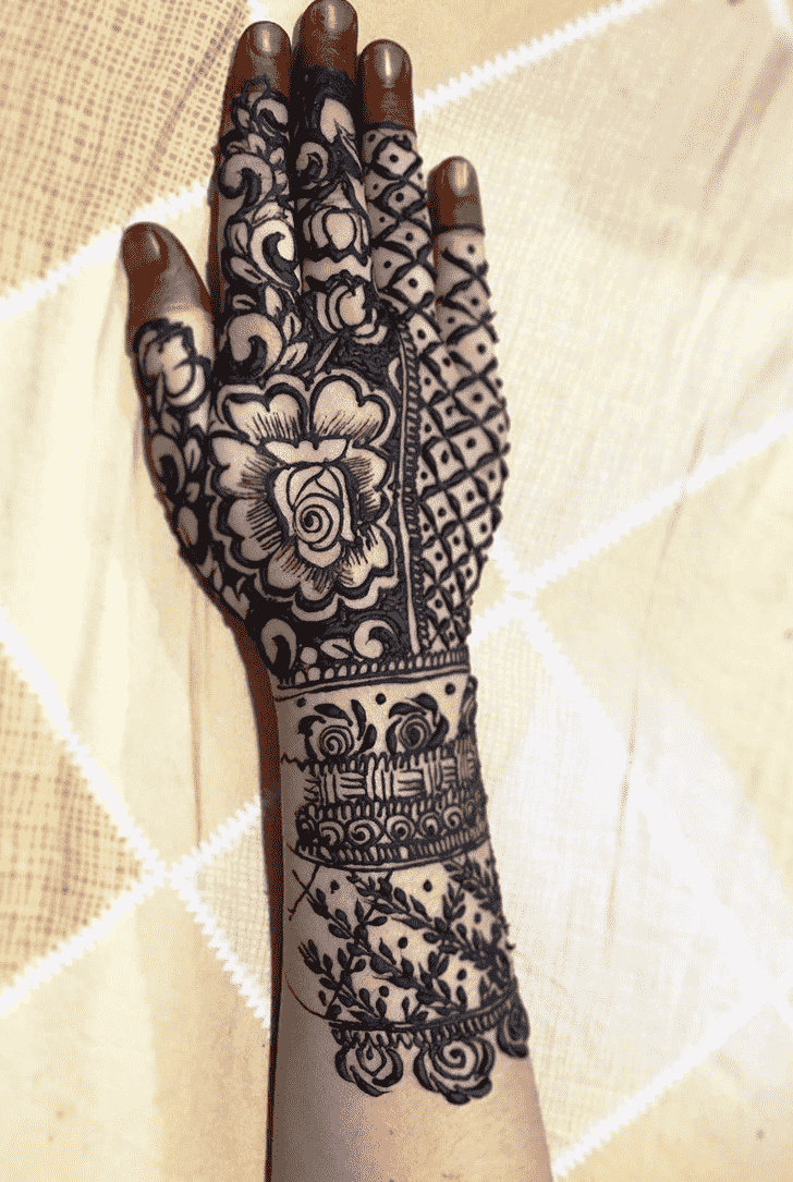 Comely Manali Henna Design