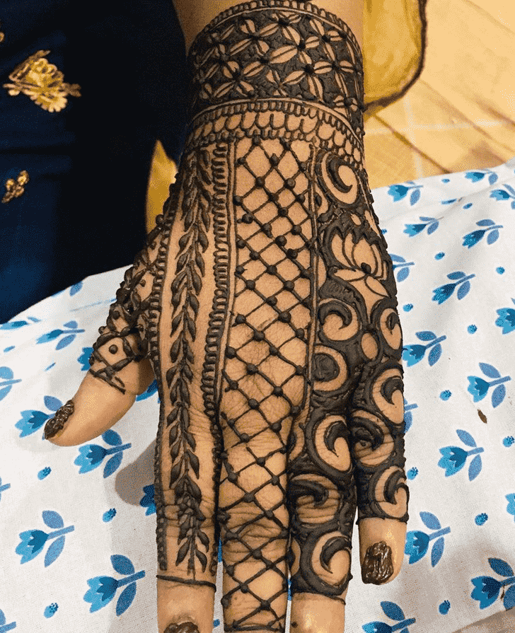 Arm Manali Henna Design