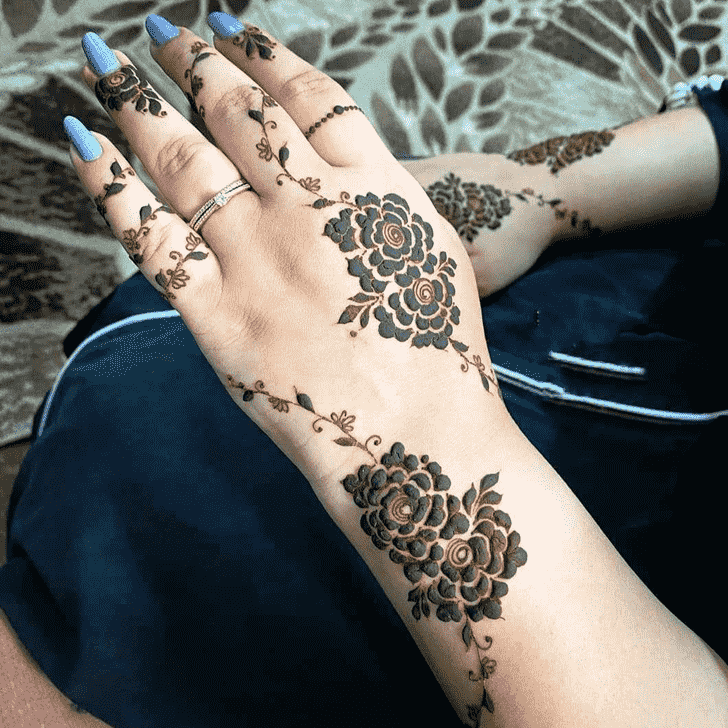 Graceful Manali Henna Design