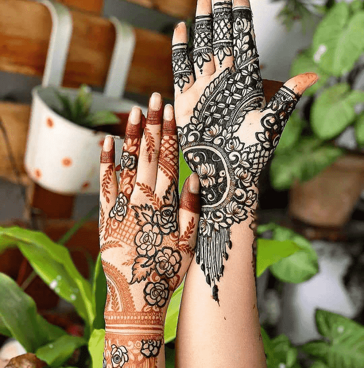 Inviting Manali Henna Design