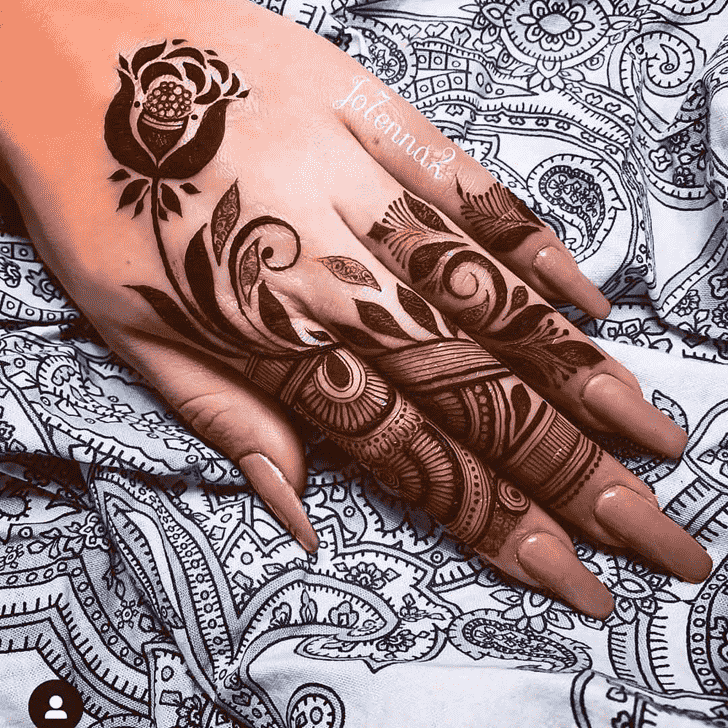 Ravishing Manali Henna Design