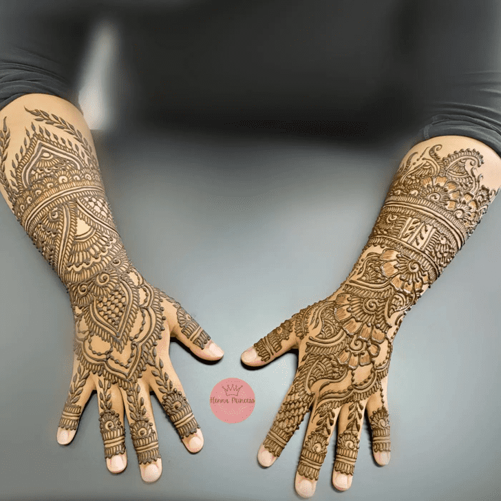 Shapely Manchester Henna Design