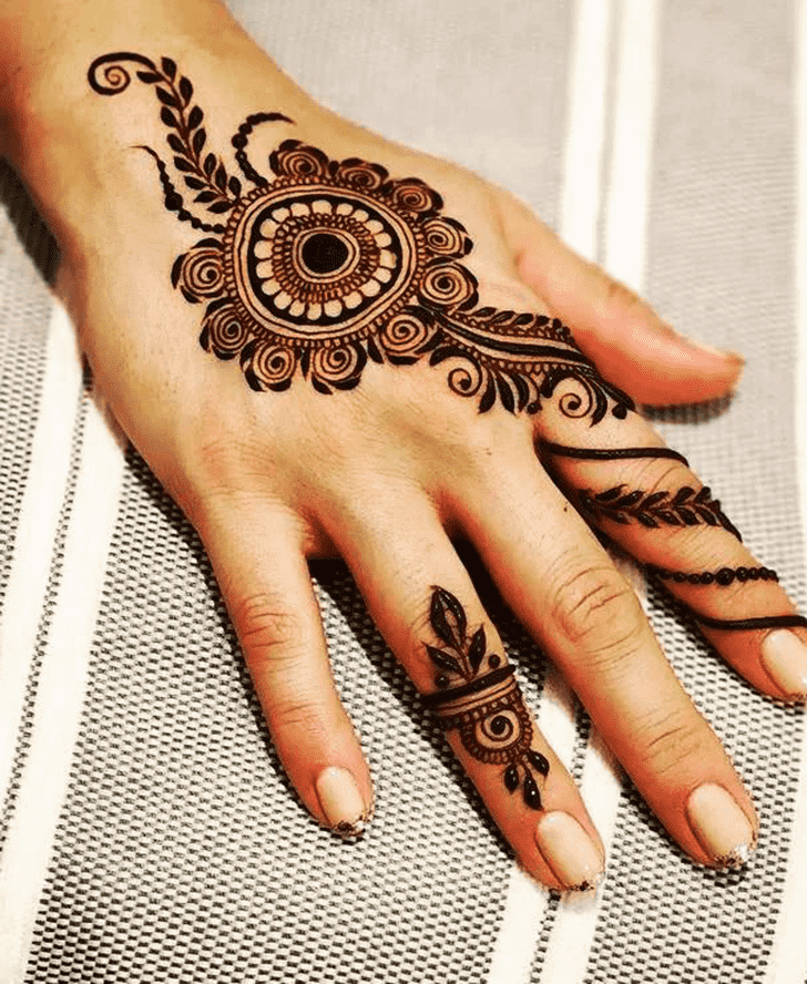 Fair Mandala Henna Design