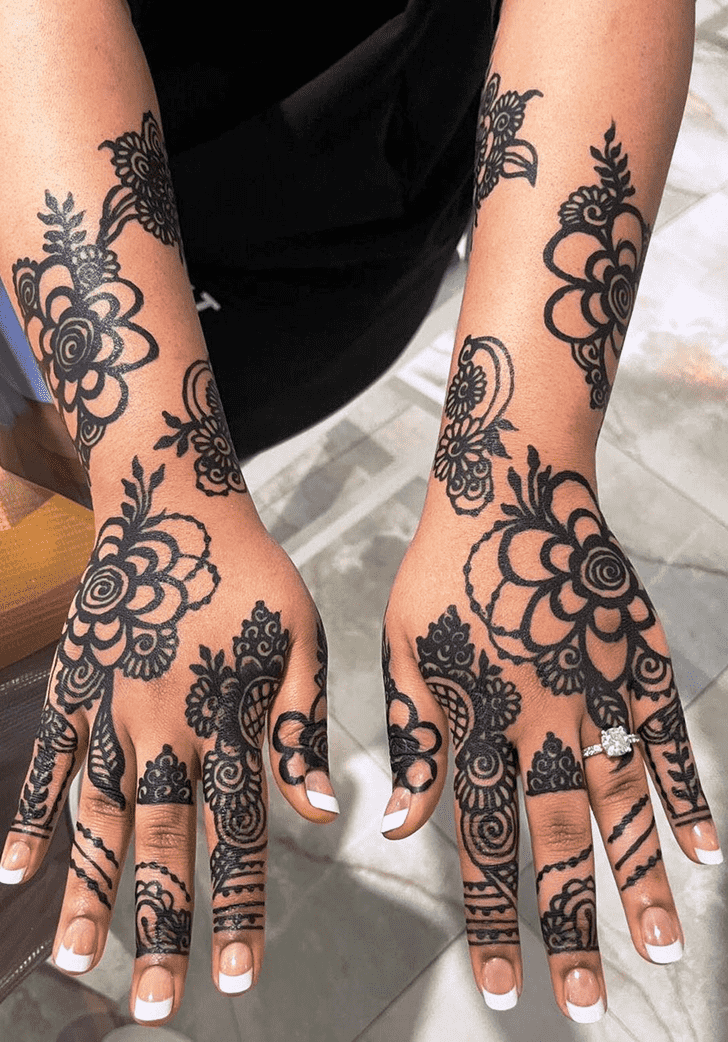 Good Looking Mandala Henna Design