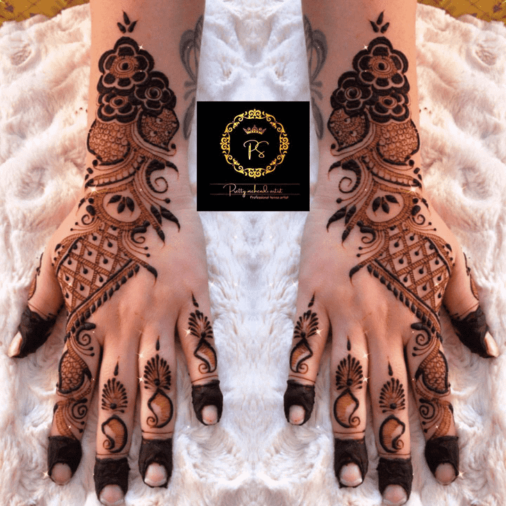Stunning Mandala Henna Design