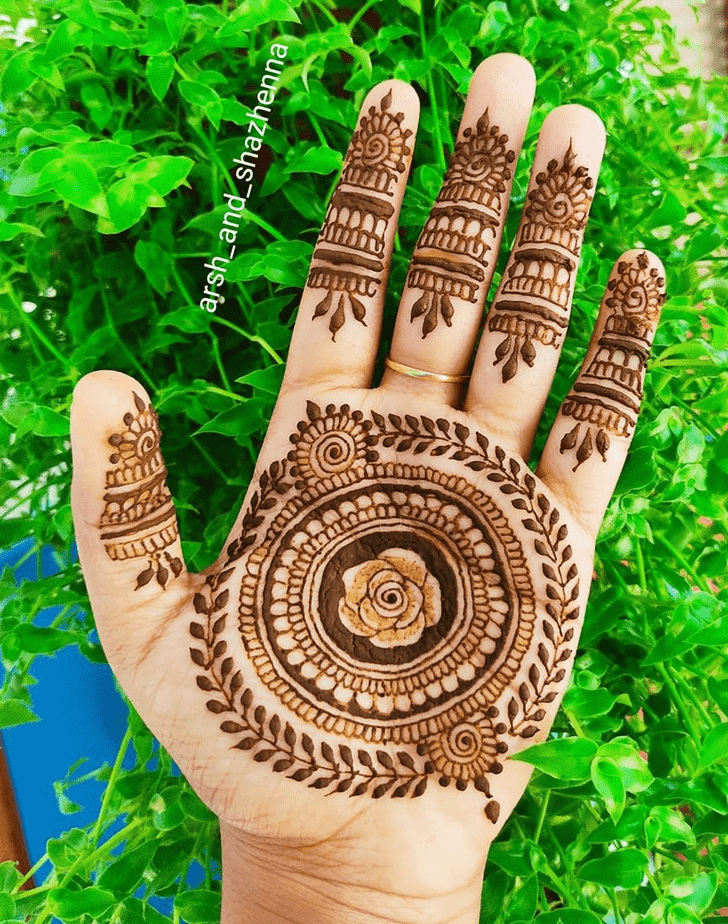 Delicate Mangalore Henna Design