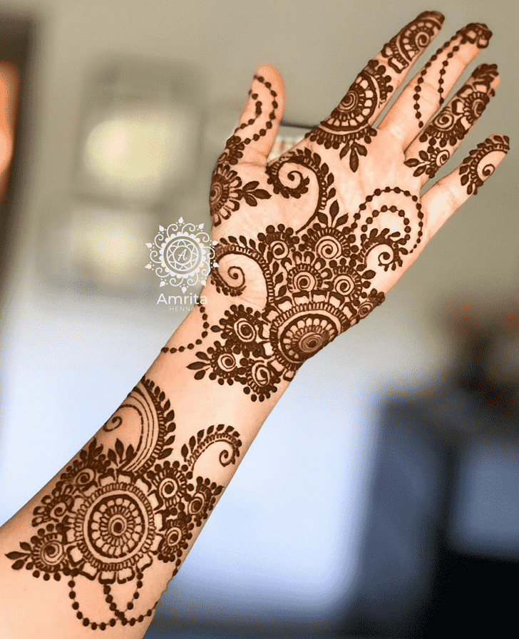 Elegant Mangalore Henna Design