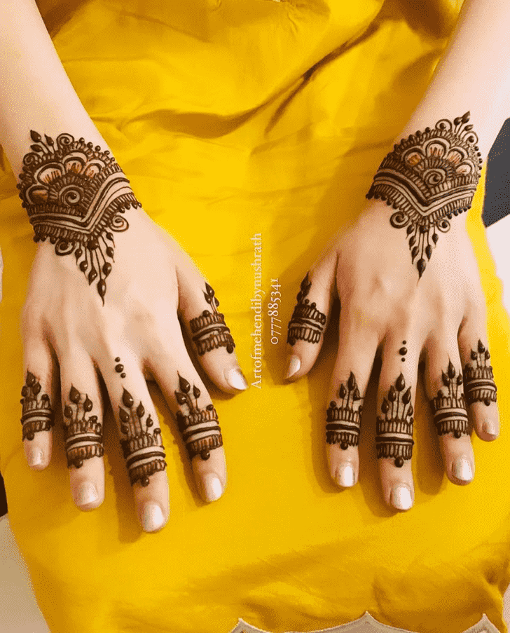 Shapely Mangalore Henna Design