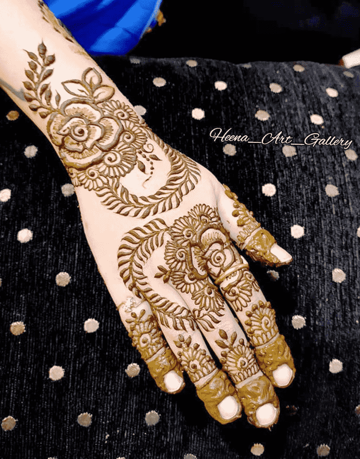 Refined Marwari Henna Design