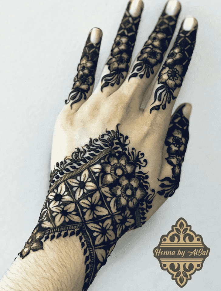 Inviting Massachusetts Henna Design