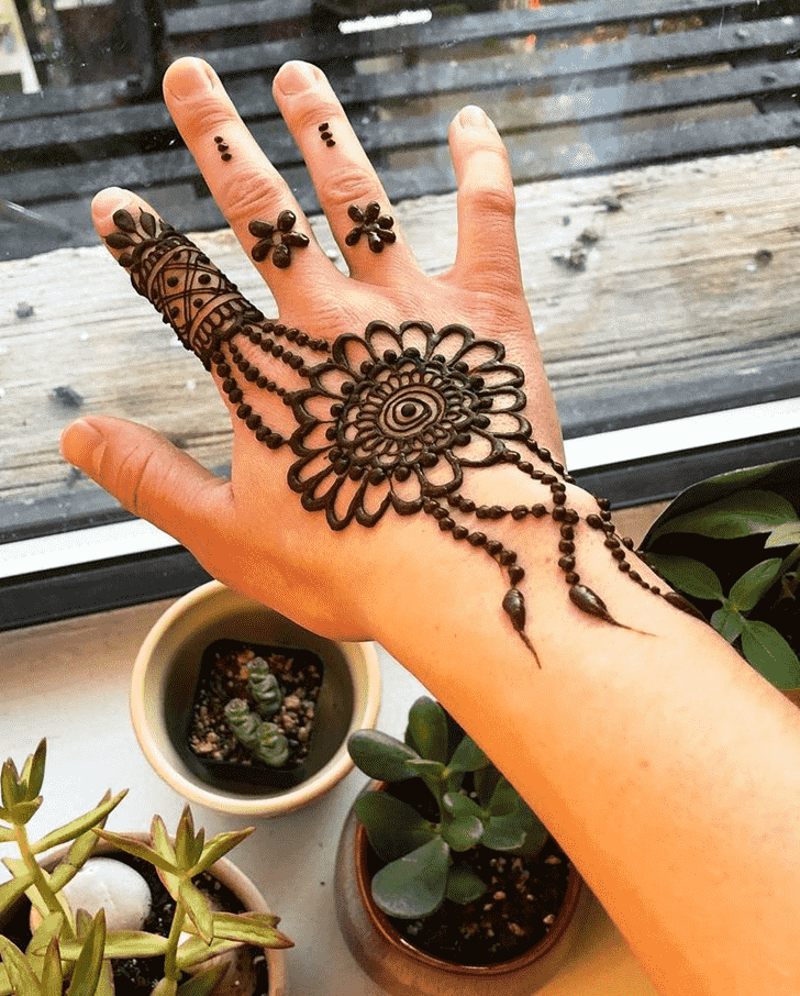 Radiant Massachusetts Henna Design