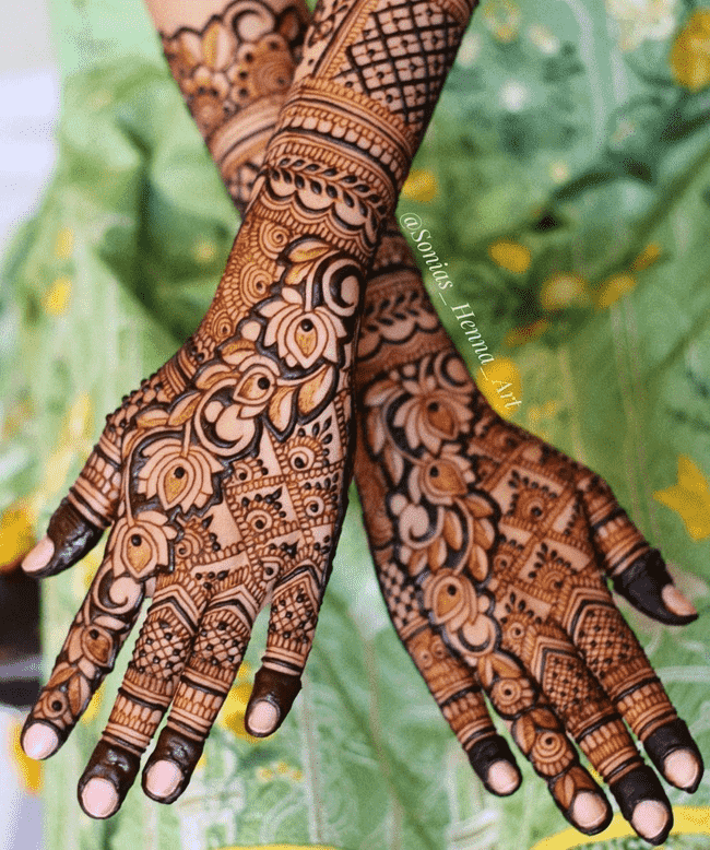 Pleasing McLeod Ganj Henna Design
