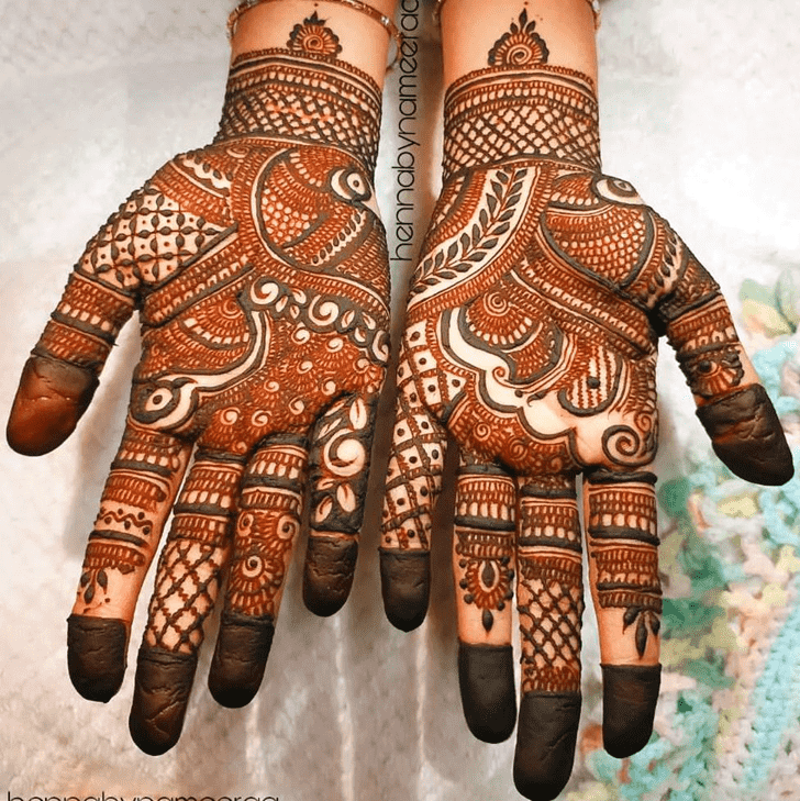 Classy Mehndi Art Henna Design