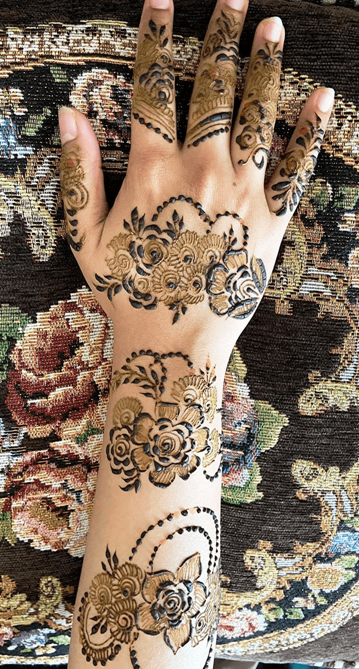 Delicate Milan Henna Design