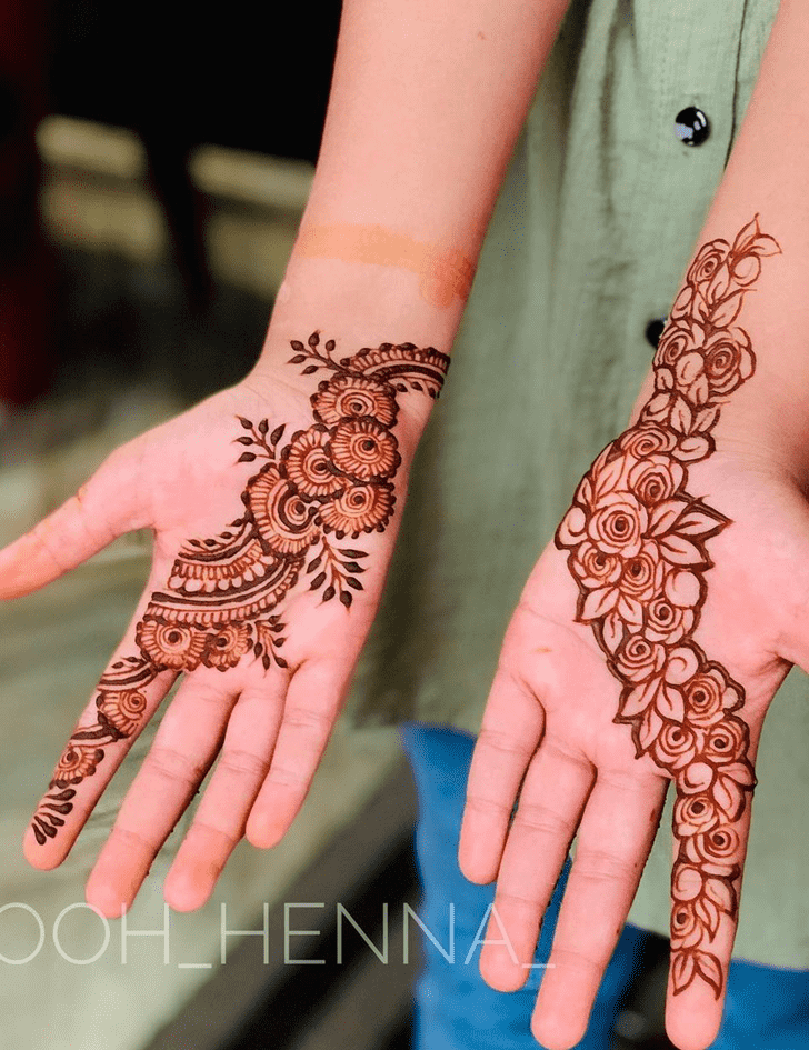 Bewitching Minimal Henna Design