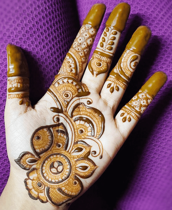 Arm Minimal Henna Design