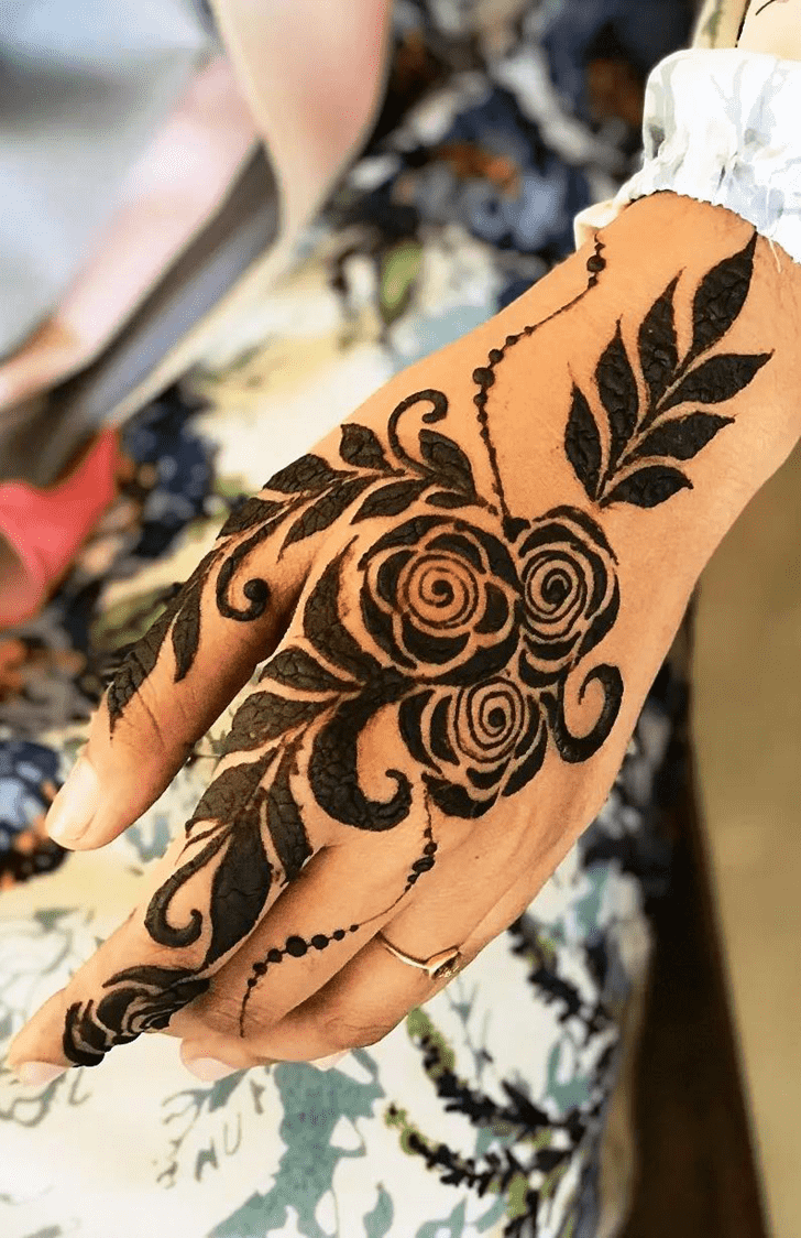 Excellent Minimal Henna Design