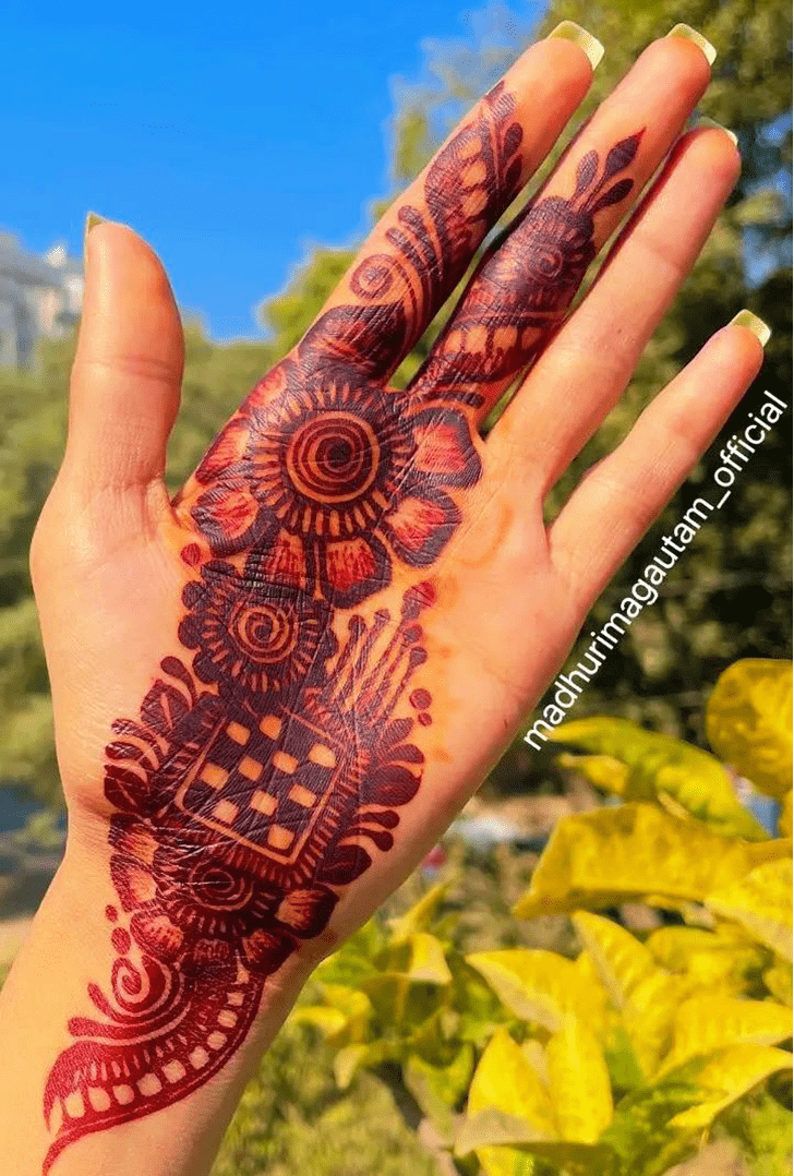 Grand Minimal Henna Design