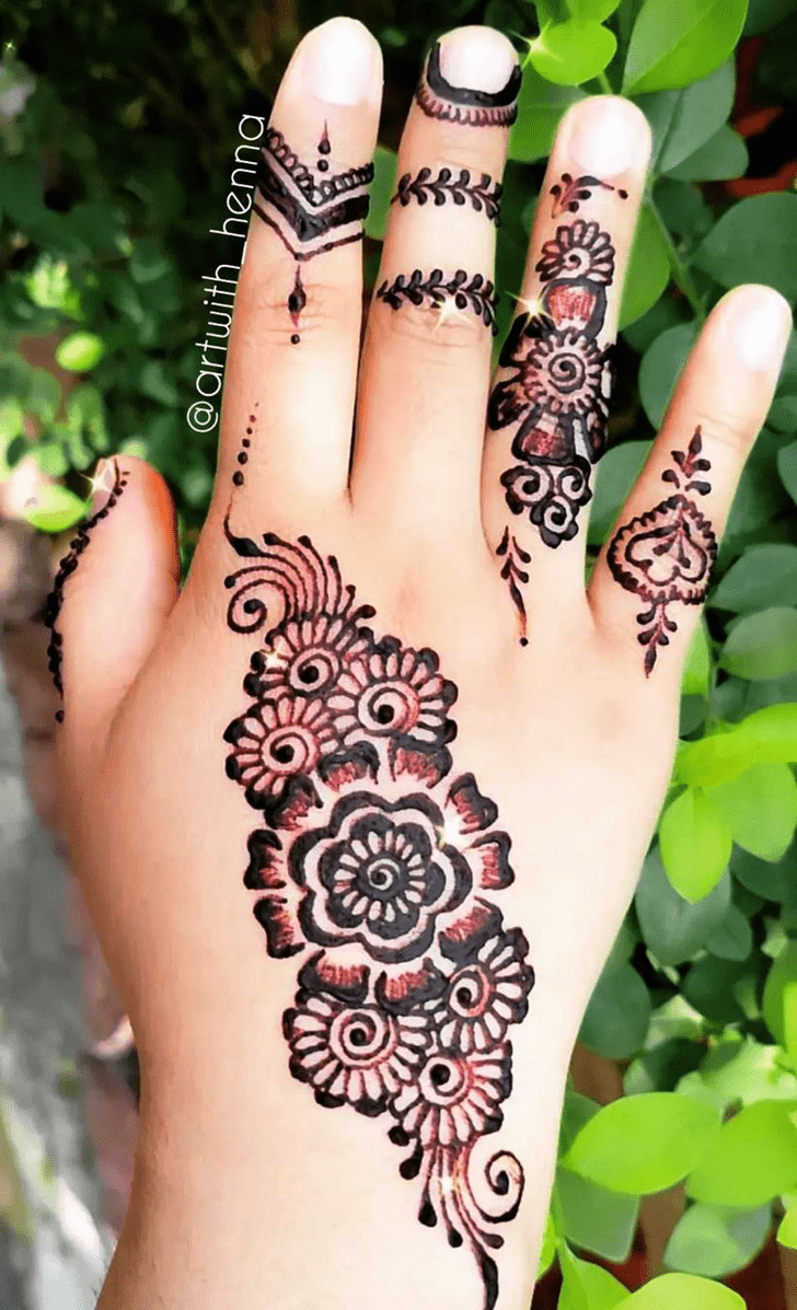 Awesome Minimal Henna Design