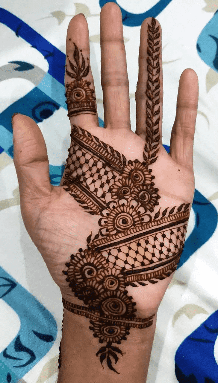 Ideal Minimal Henna Design
