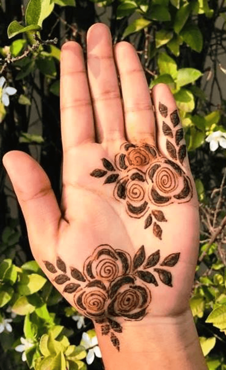 Mesmeric Minimal Henna Design
