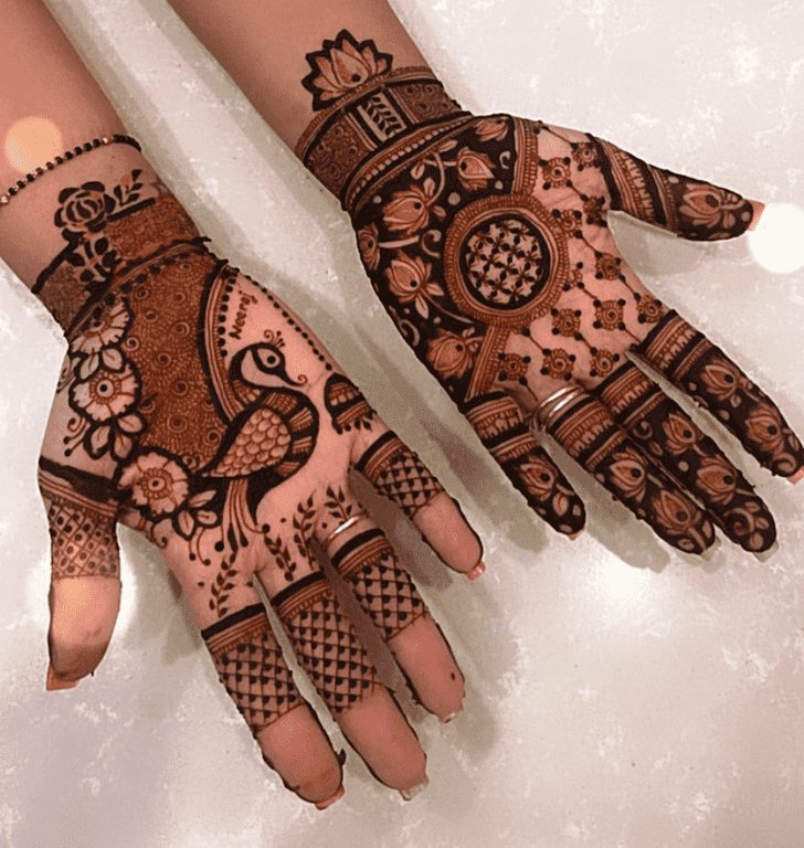 Resplendent Minimal Henna Design