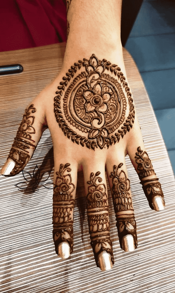 Bewitching Modern Henna Design